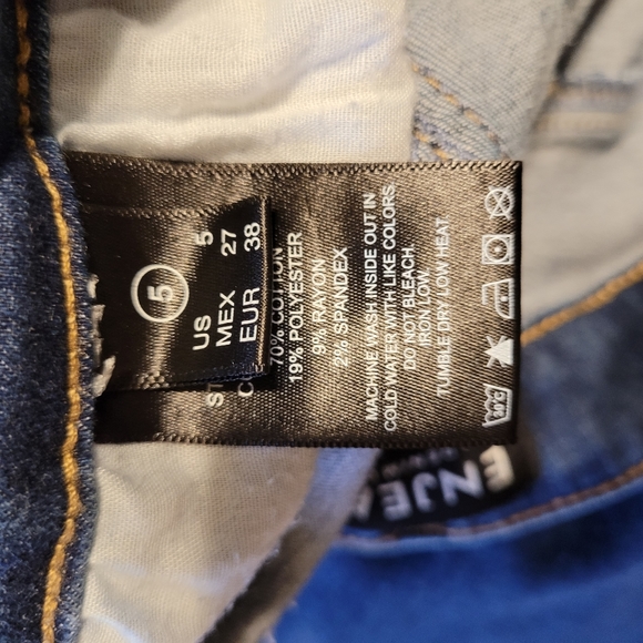 Enjean Distressed Raw Hem Jeans - Picture 12 of 12